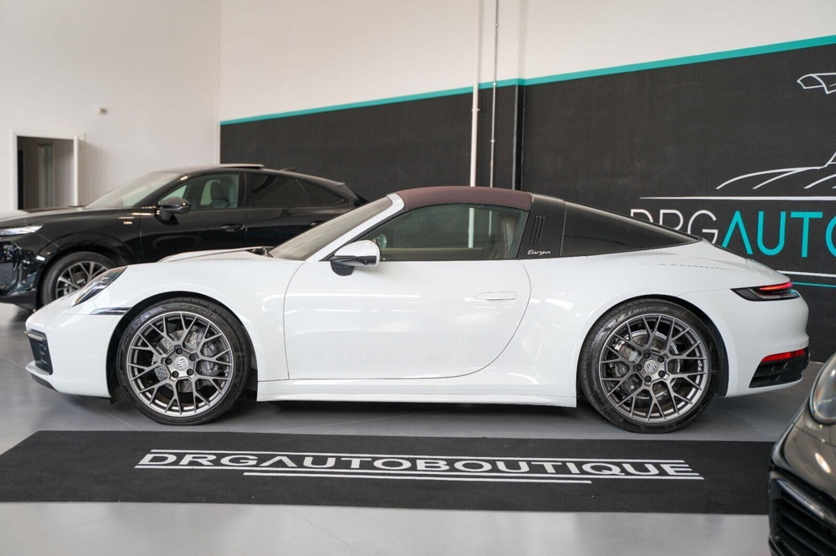 Porsche 911 Cabrio Targa 3.0 4 auto (5)
