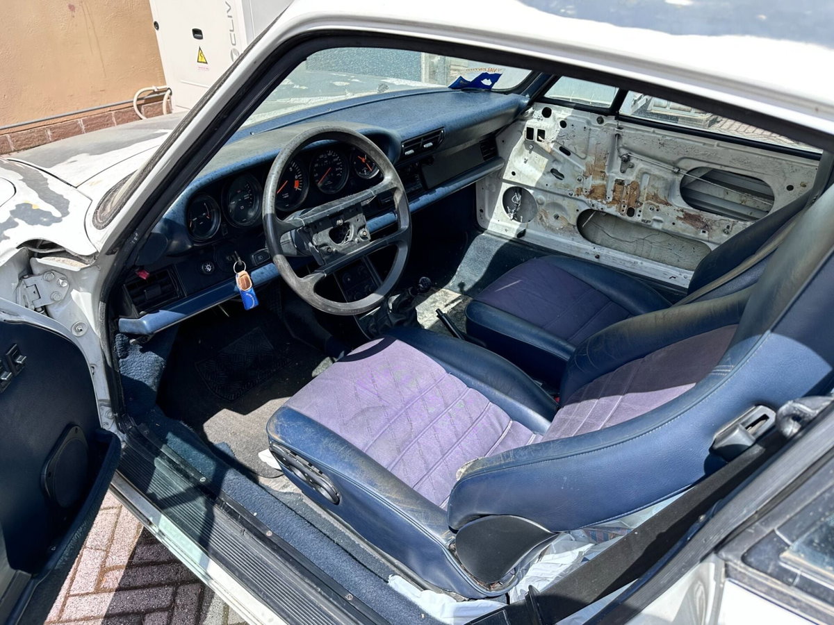 Porsche 911 Coupé Carrera 3.2 (3)