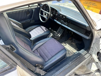 Porsche 911 Coupé Carrera 3.2 (4)