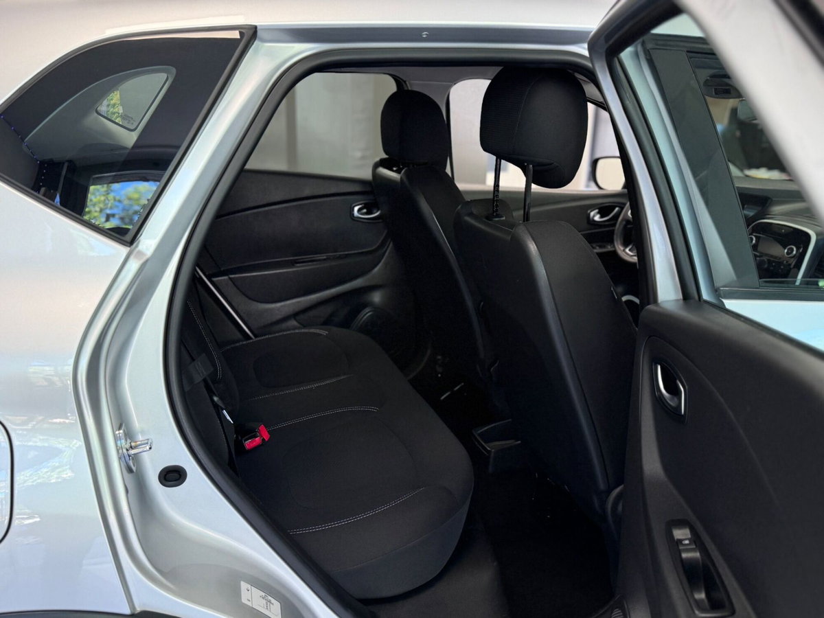 Renault Captur TCe 12V 90 CV Sport Edition (8)