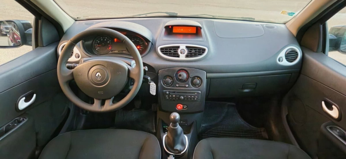Renault Clio 1.2 16V 5 porte (8)