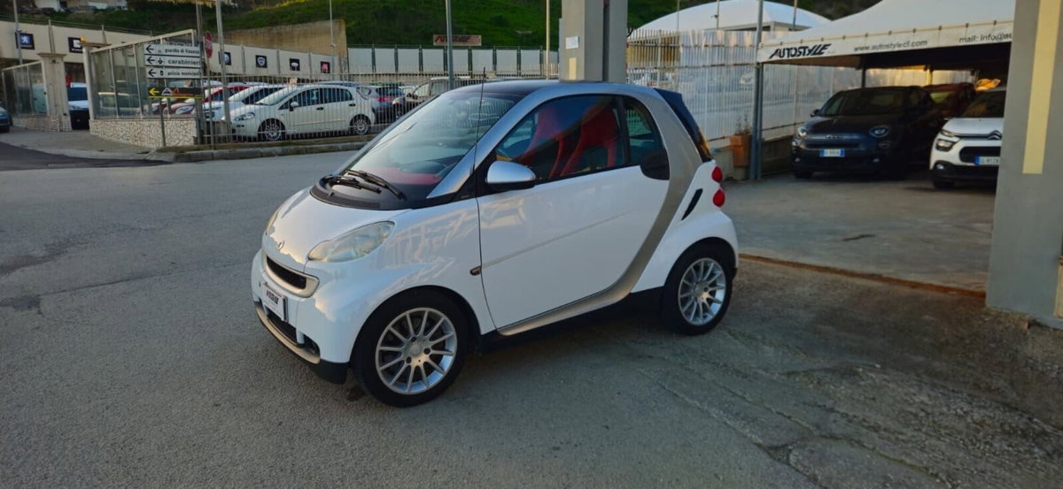 smart Fortwo 1000 52 kW MHD coupé passion (3)