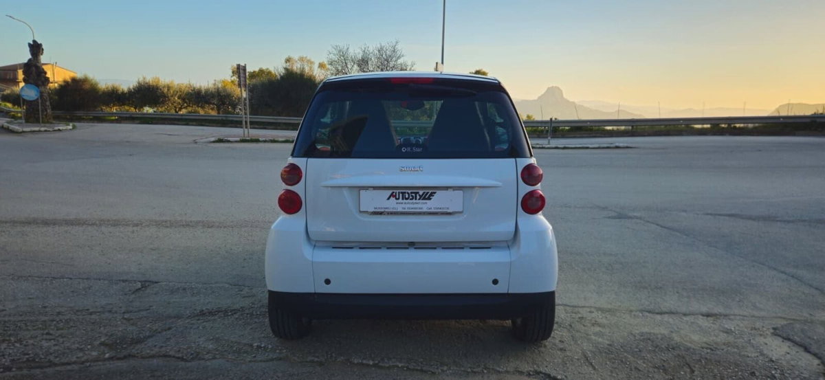 smart Fortwo 1000 52 kW MHD coupé passion (4)