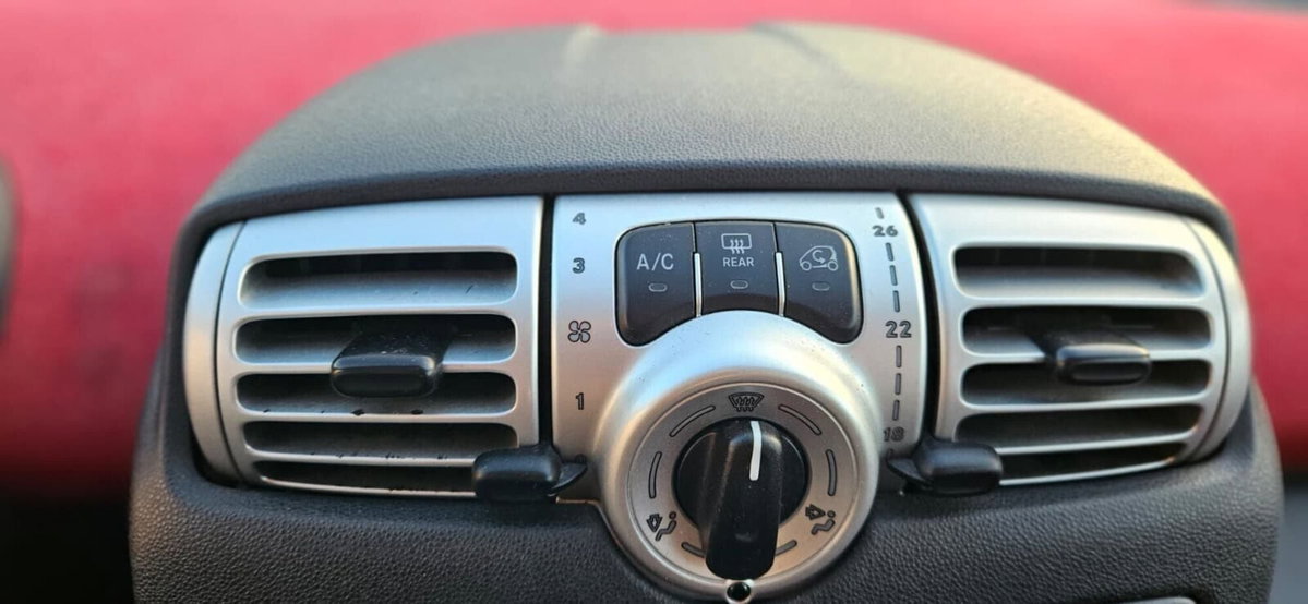 smart Fortwo 1000 52 kW MHD coupé passion (8)
