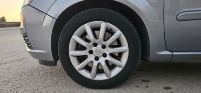 Opel Zafira 1.9 CDTI 120CV Cosmo (17)