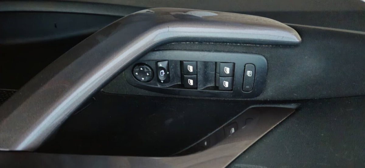 Peugeot 2008 100 Allure (12)