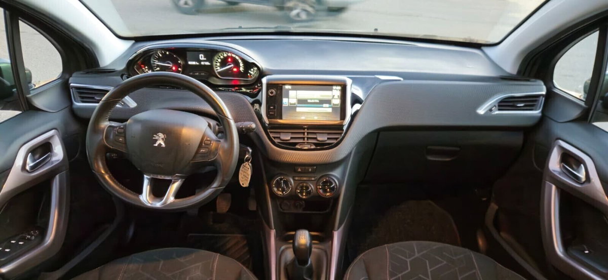 Peugeot 2008 100 Allure (7)