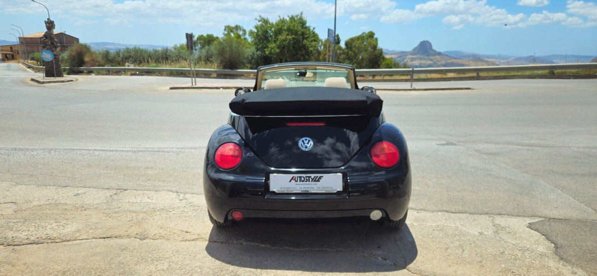 Volkswagen New Beetle Cabrio TDI 101CV (4)