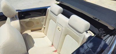 Volkswagen New Beetle Cabrio TDI 101CV (6)