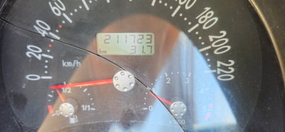 Volkswagen New Beetle Cabrio TDI 101CV (7)