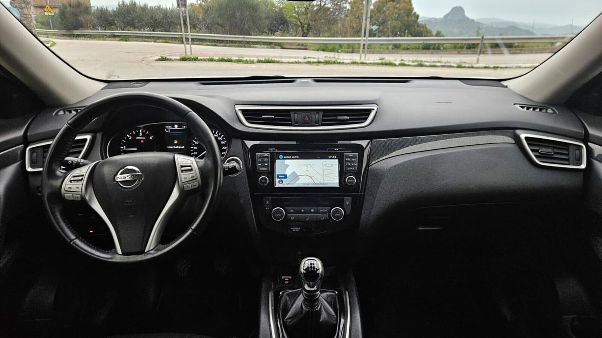 Nissan X-Trail 1.6 dCi 4WD Tekna (10)