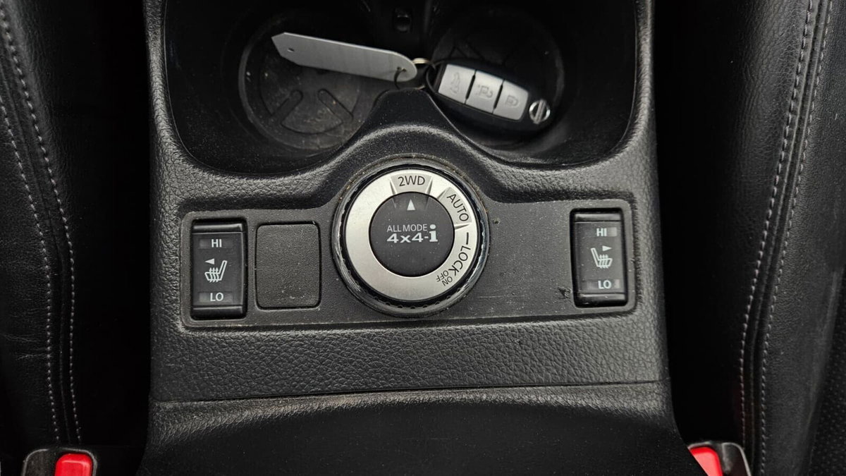 Nissan X-Trail 1.6 dCi 4WD Tekna (15)