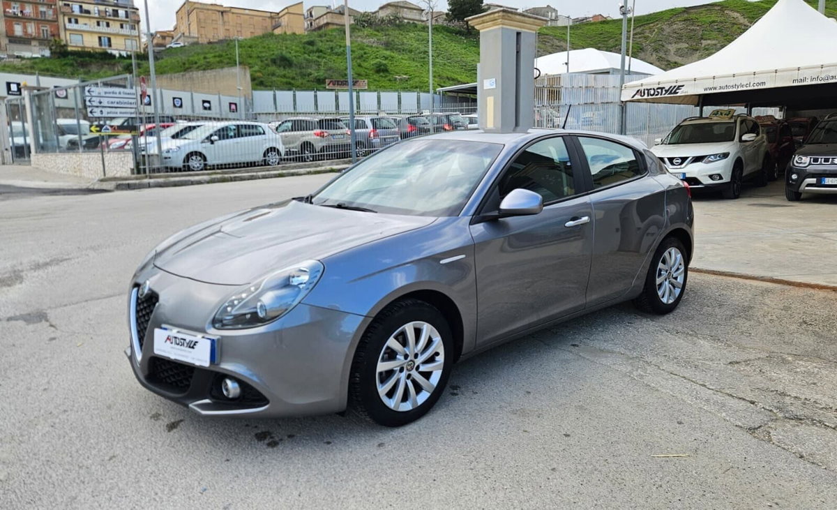 Alfa Romeo Giulietta 1.6 JTDm Super 120cv (2)