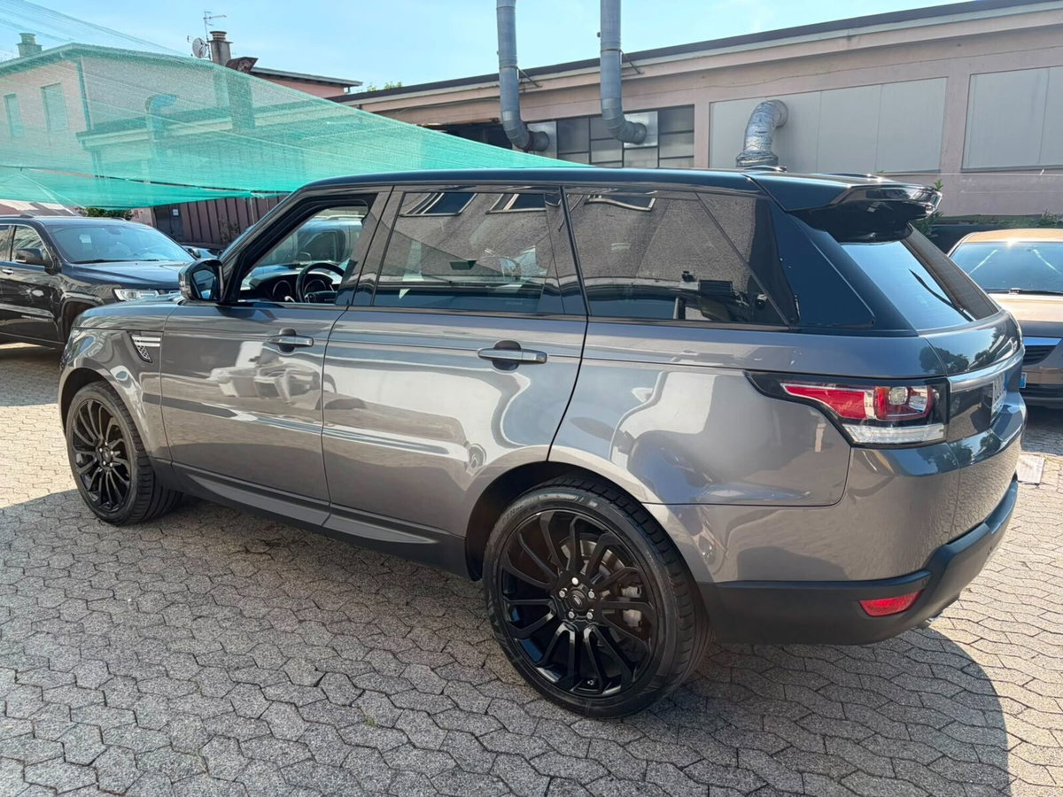 Land Rover Range Rover Sport 3.0 TDV6 HSE (6)