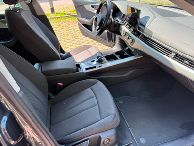 Audi A4 Avant 30 TDI/136 CV S tronic Business Advanced (10)