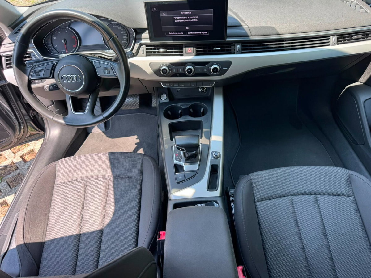 Audi A4 Avant 30 TDI/136 CV S tronic Business Advanced (13)