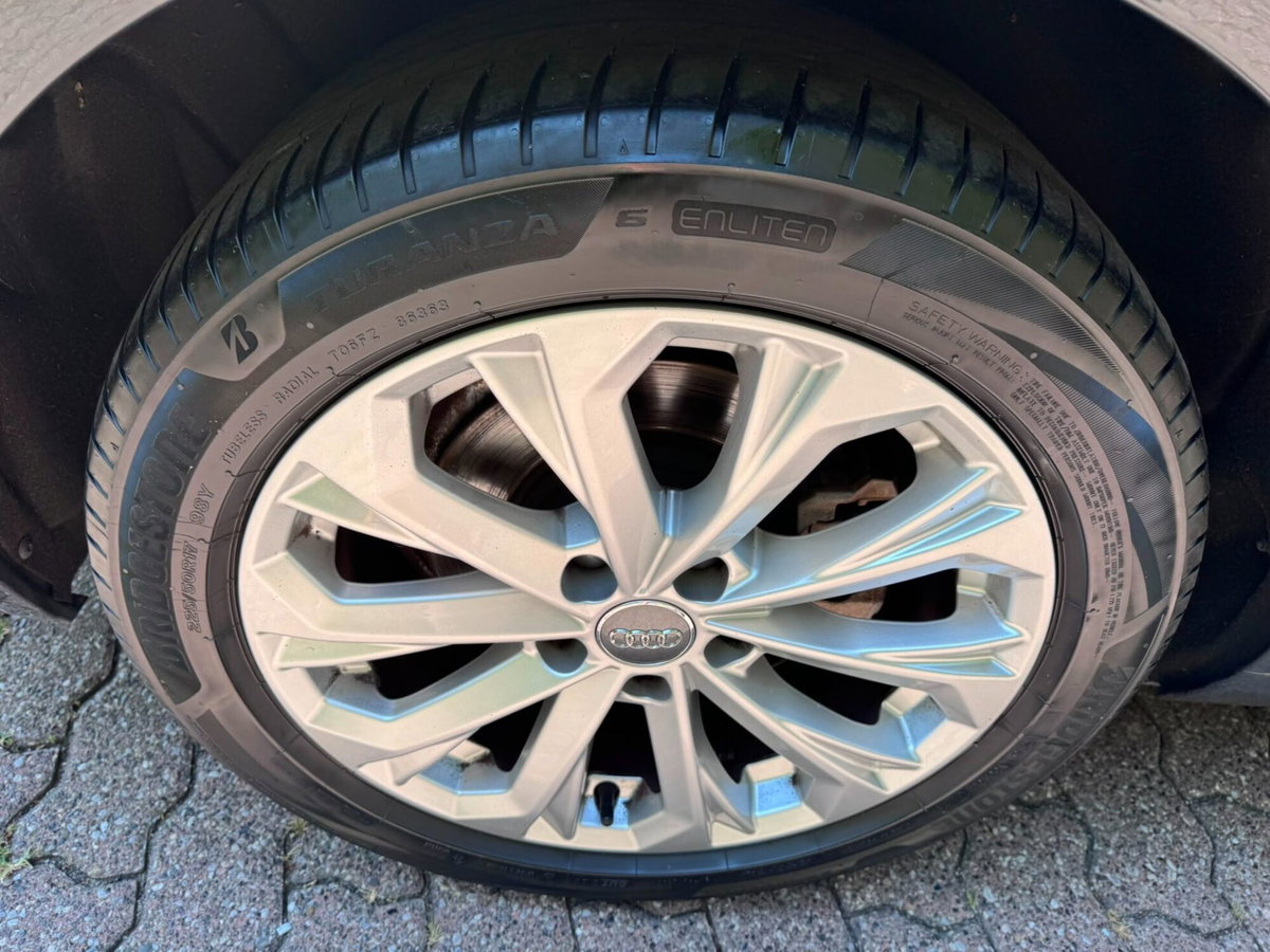 Audi A4 Avant 30 TDI/136 CV S tronic Business Advanced (16)