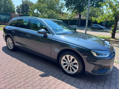 Audi A4 Avant 30 TDI/136 CV S tronic Business Advanced (3)