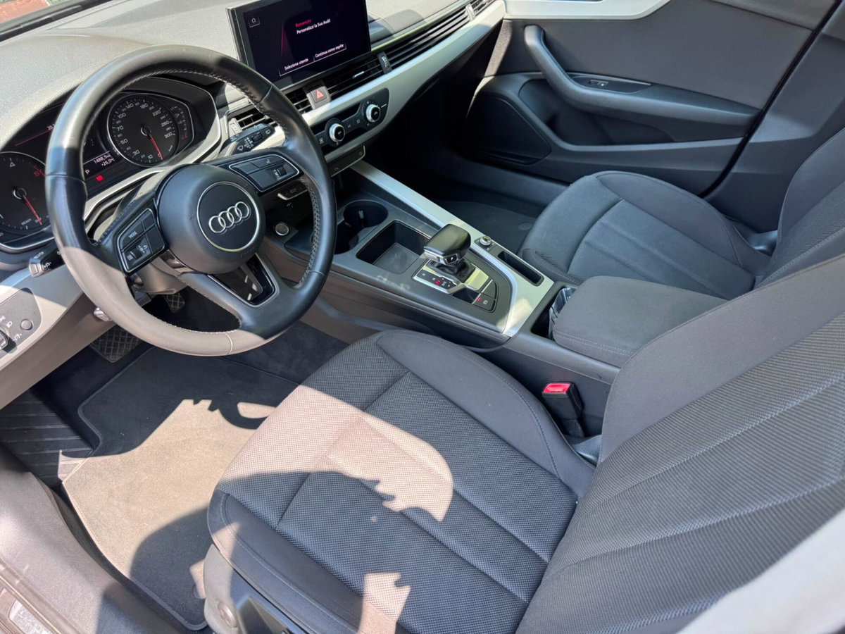 Audi A4 Avant 30 TDI/136 CV S tronic Business Advanced (8)