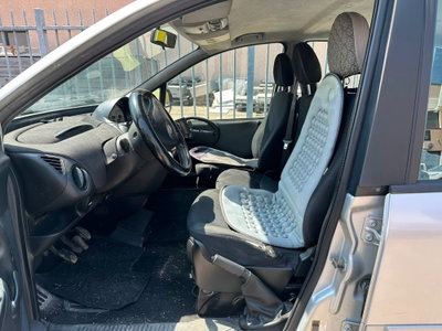 Fiat Multipla 1.6 16V Natural Power Dynamic (5)