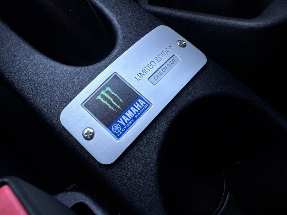 Abarth 595 595 1.4 Turbo T-Jet 165 CV Monster Energy Yamaha (14)