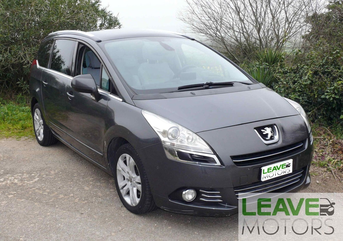 Peugeot 5008 2.0 HDi 150CV Féline (4)