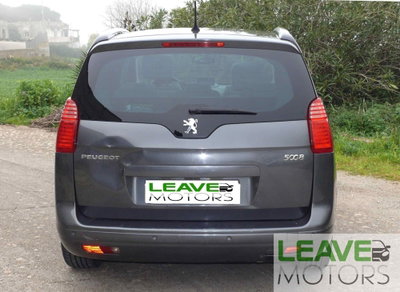 Peugeot 5008 2.0 HDi 150CV Féline (7)