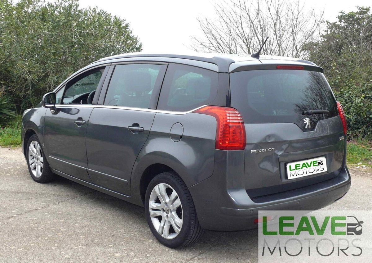 Peugeot 5008 2.0 HDi 150CV Féline (8)