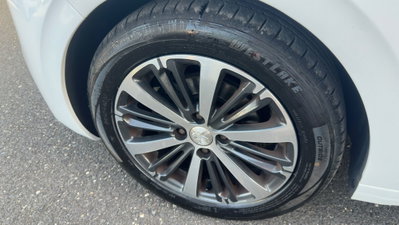 Peugeot 208 100 5 porte Allure (16)