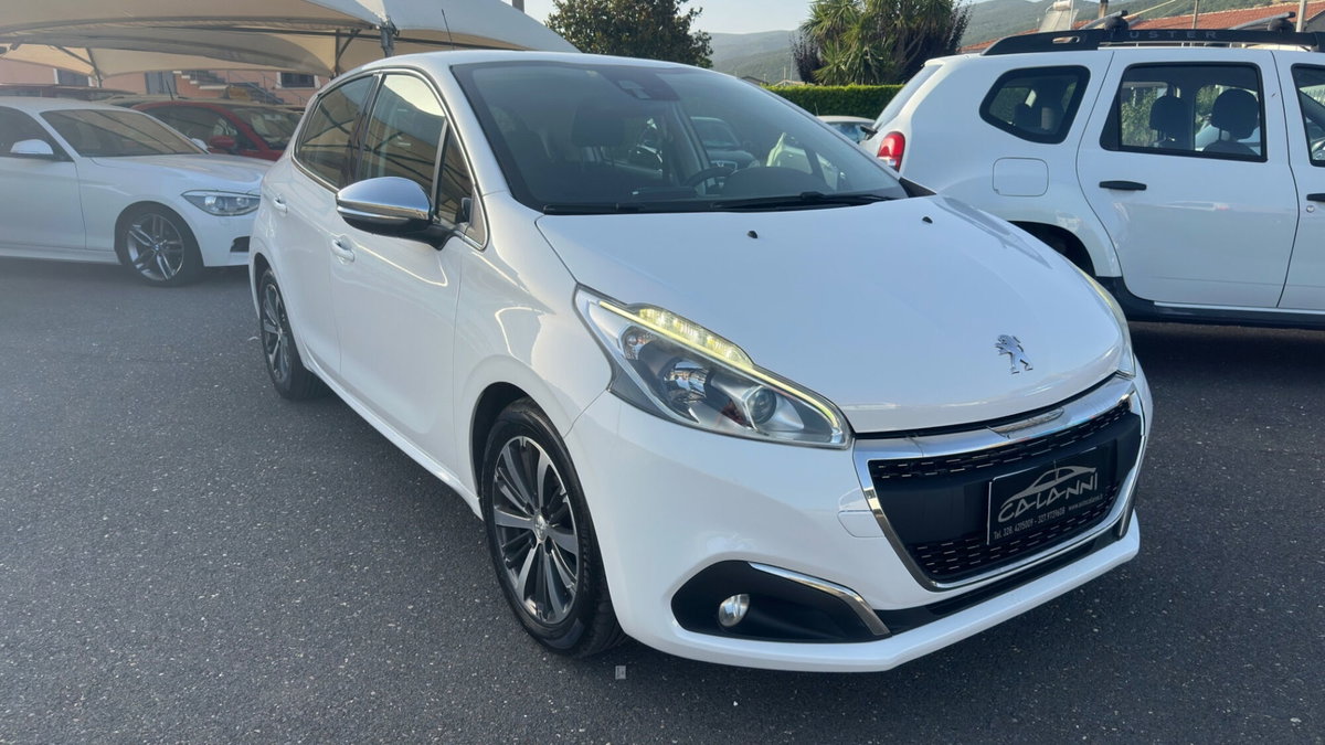 Peugeot 208 100 5 porte Allure (2)