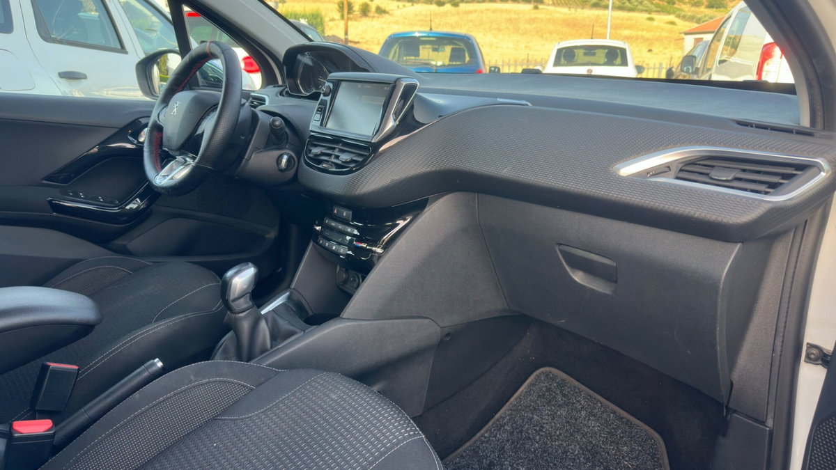 Peugeot 208 100 5 porte Allure (8)