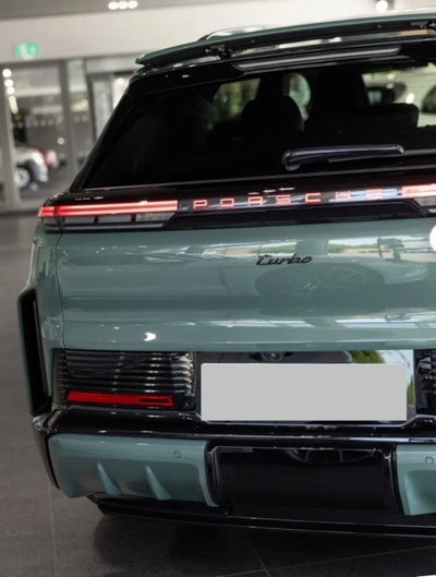 Porsche Cayenne turbo electric (2)