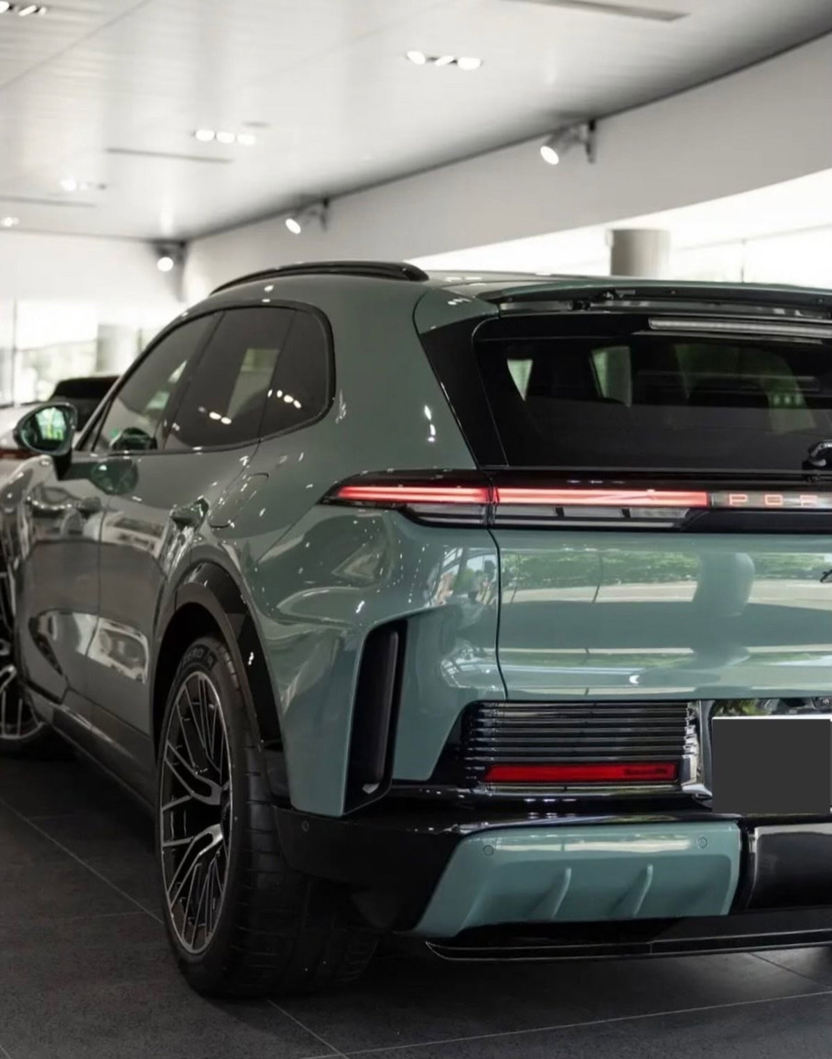 Porsche Cayenne turbo electric (4)