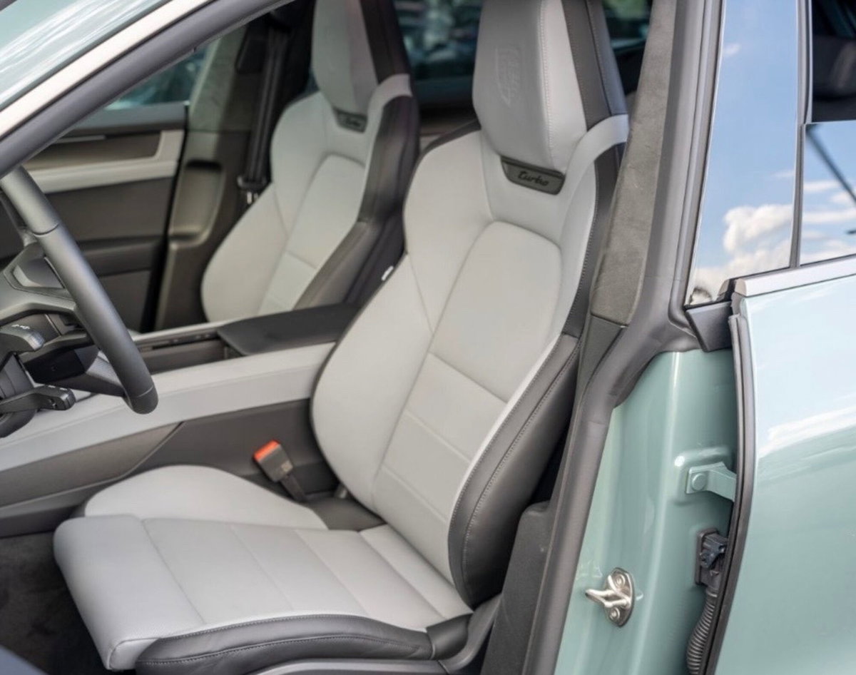 Porsche Cayenne turbo electric (5)