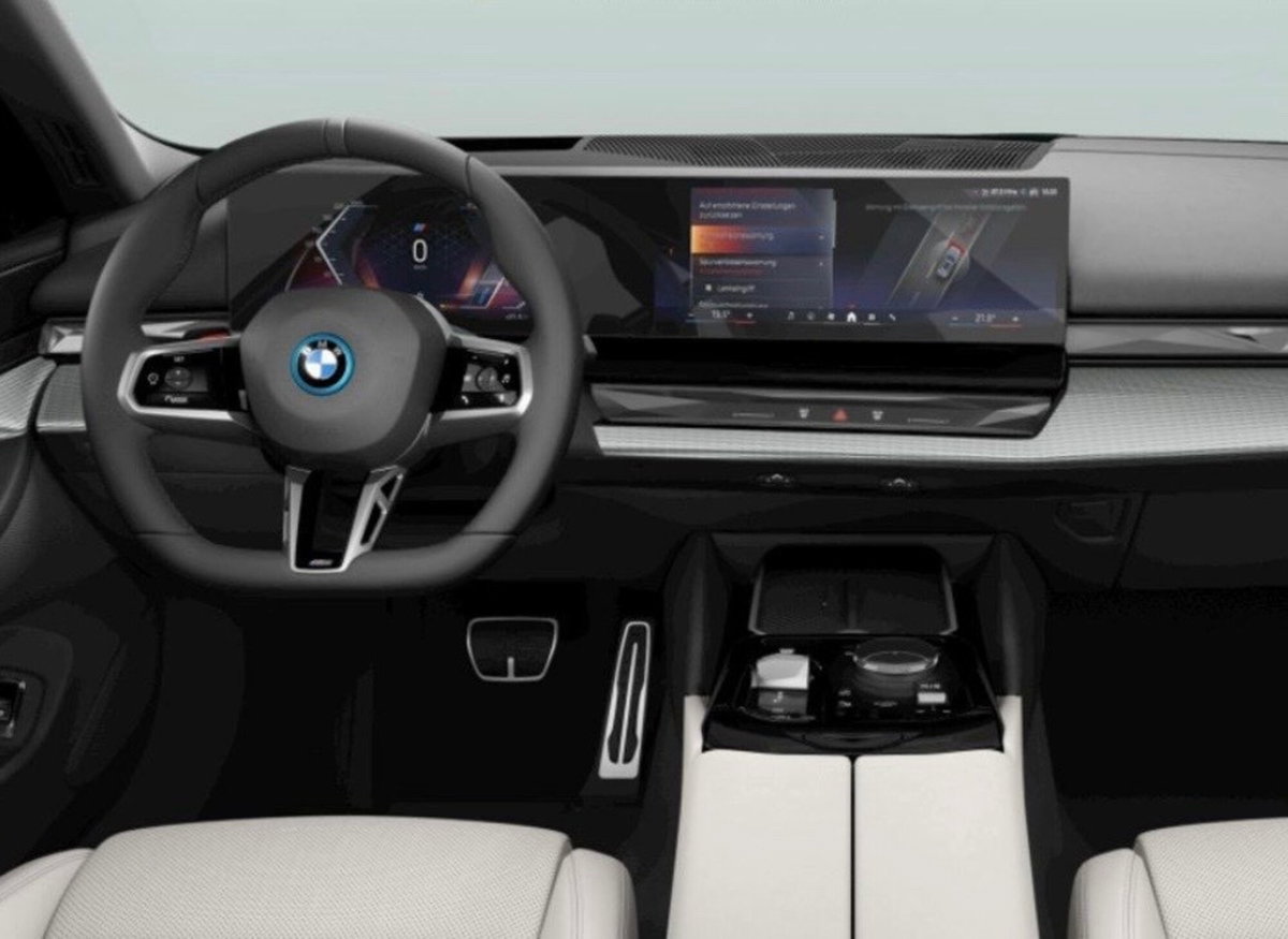BMW i5 Touring edrive40 MSport Edition (5)