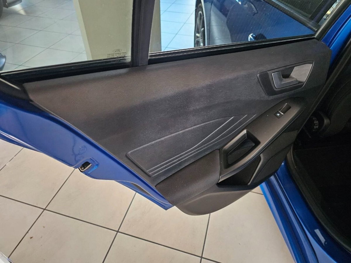 Ford Focus 1.5 EcoBlue 120 CV 5p. ST-Line (11)