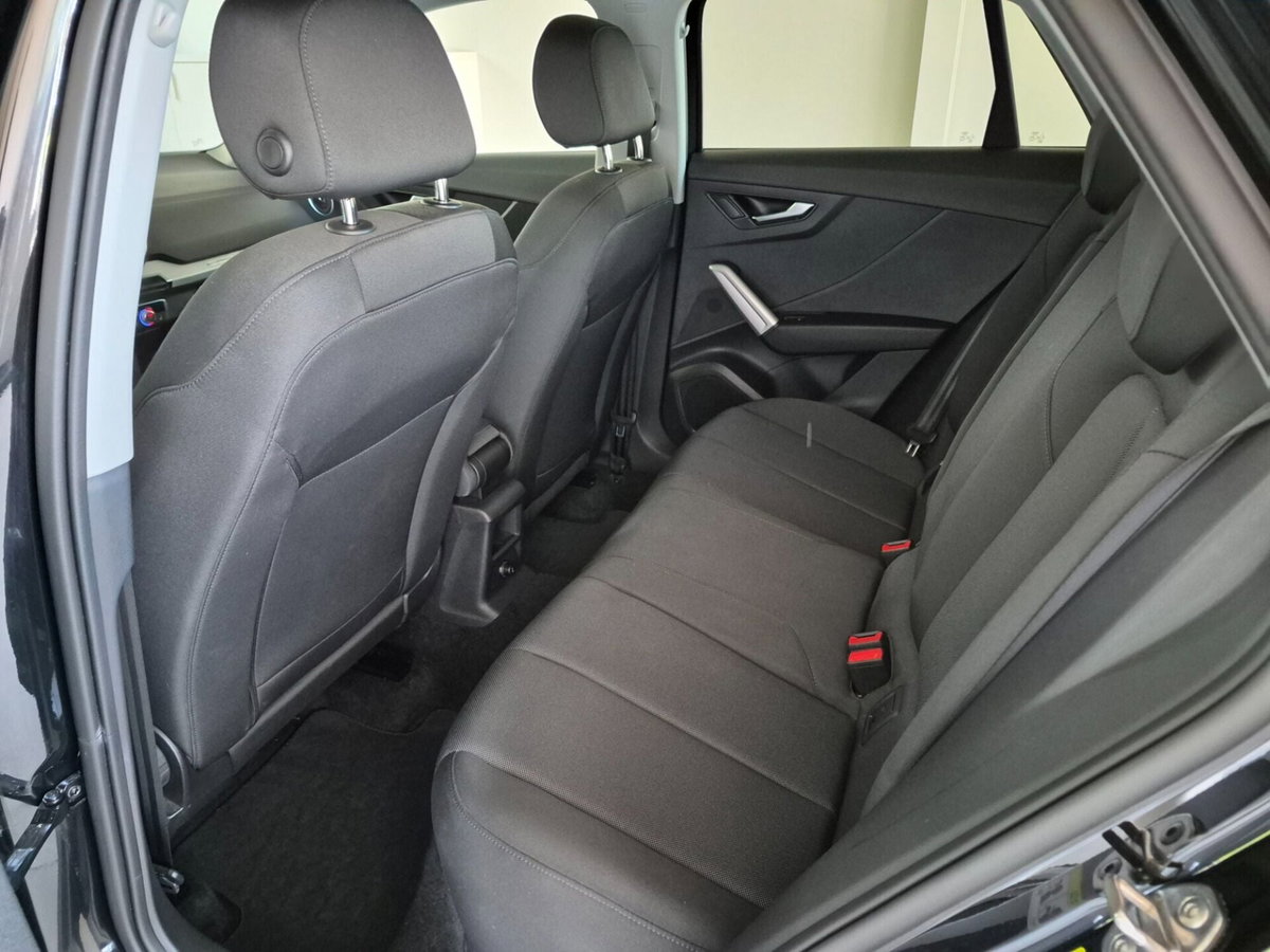 Audi Q2 Q2 35 TFSI Business (12)