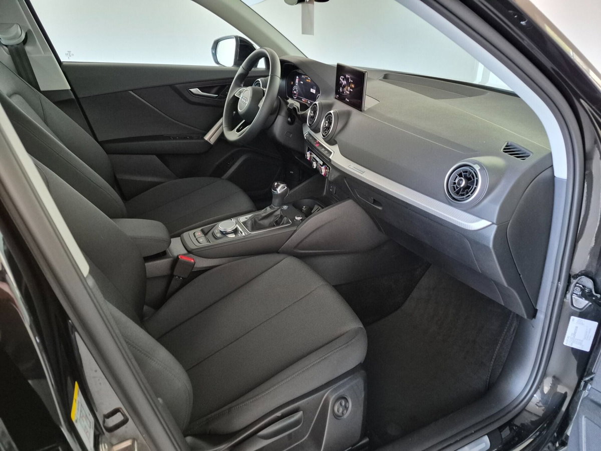 Audi Q2 Q2 35 TFSI Business (15)