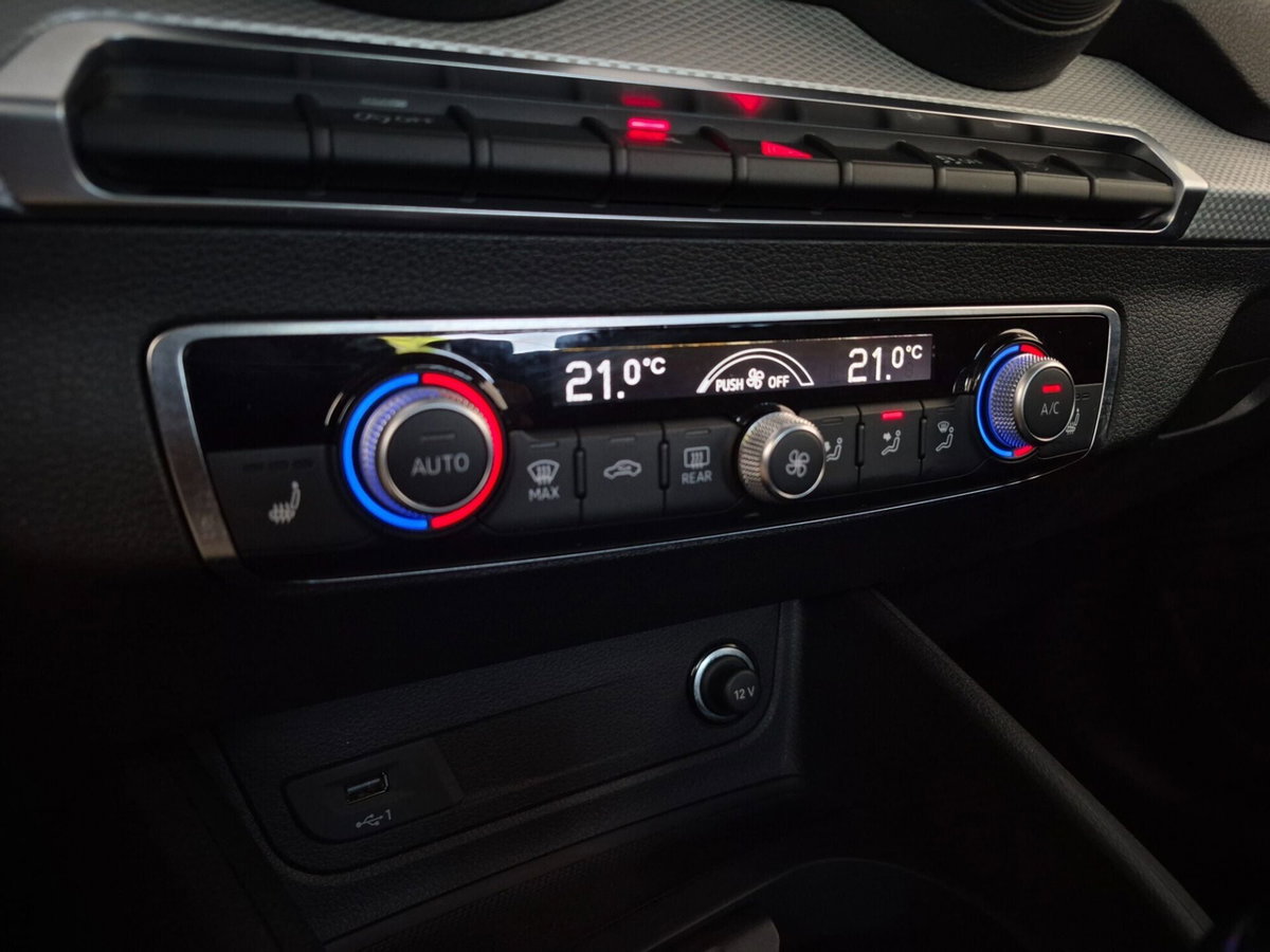 Audi Q2 Q2 35 TFSI Business (19)