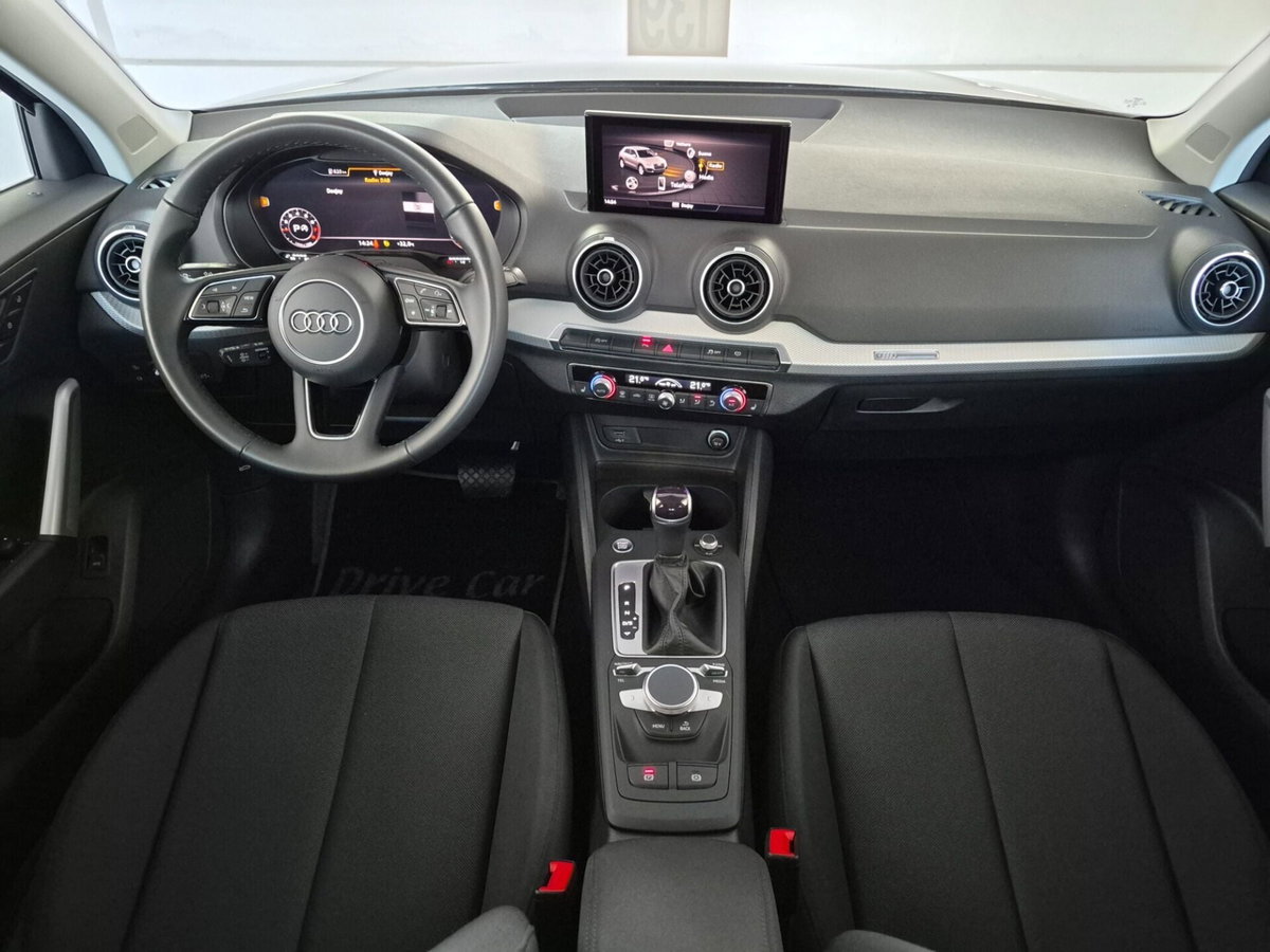 Audi Q2 Q2 35 TFSI Business (2)