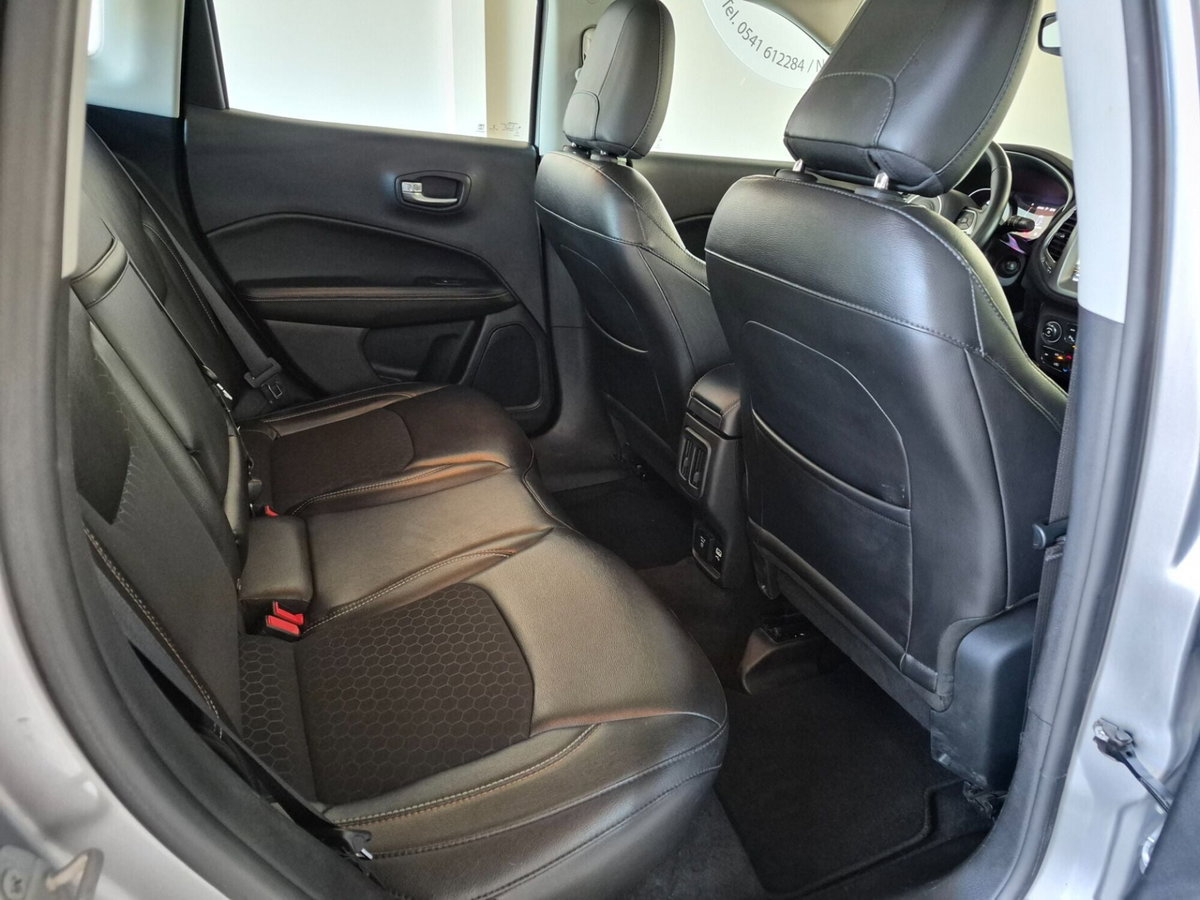 Jeep Compass 2.0 Multijet II aut. 4WD Longitude (14)