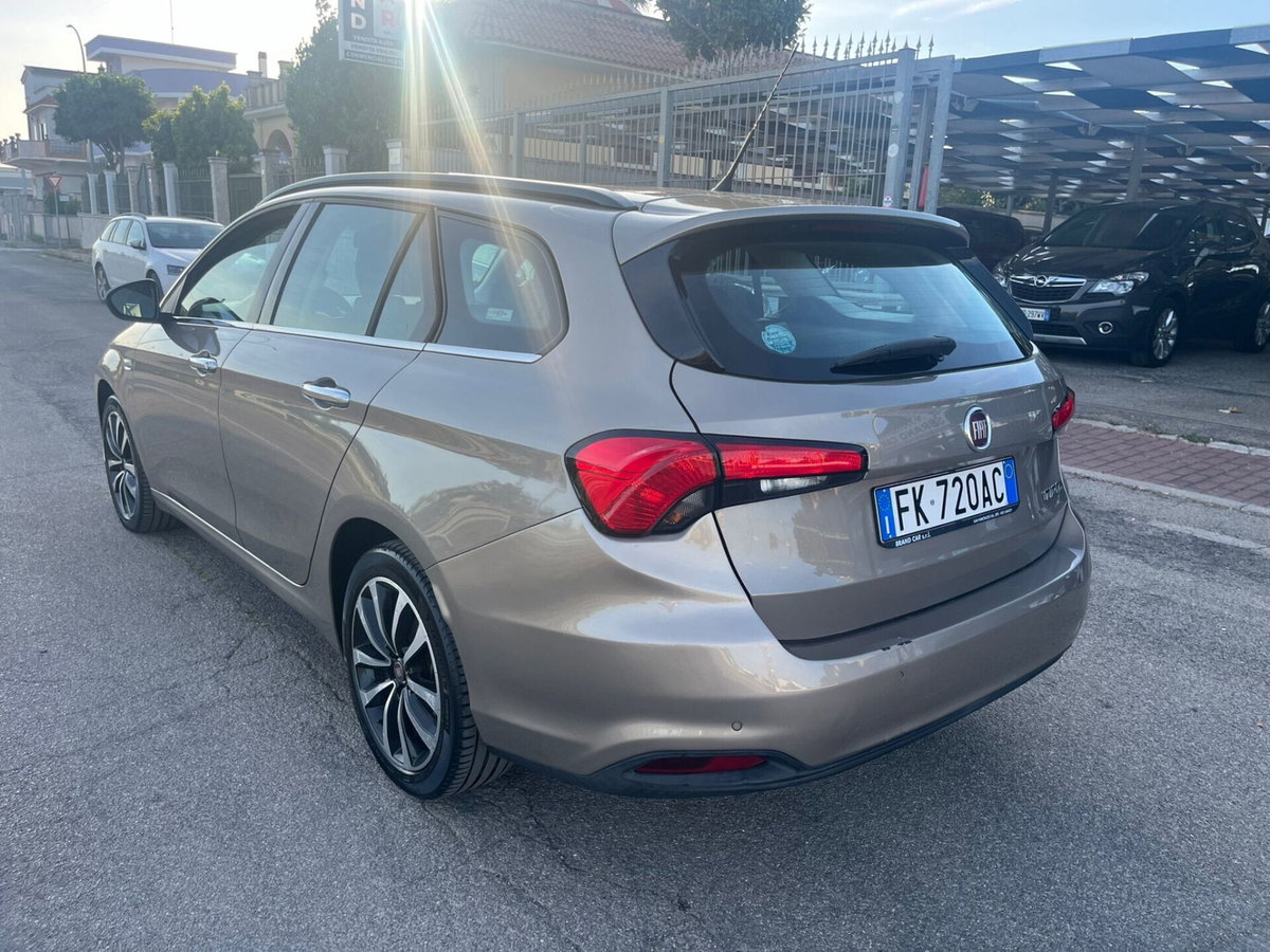 Fiat Tipo Station Wagon Tipo 1.4 T-Jet 120CV GPL SW Lounge (7)