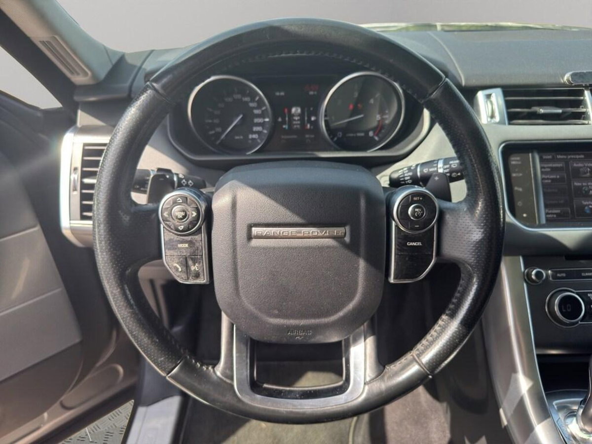 Land Rover Range Rover Sport 3.0 TDV6 HSE Dynamic (10)