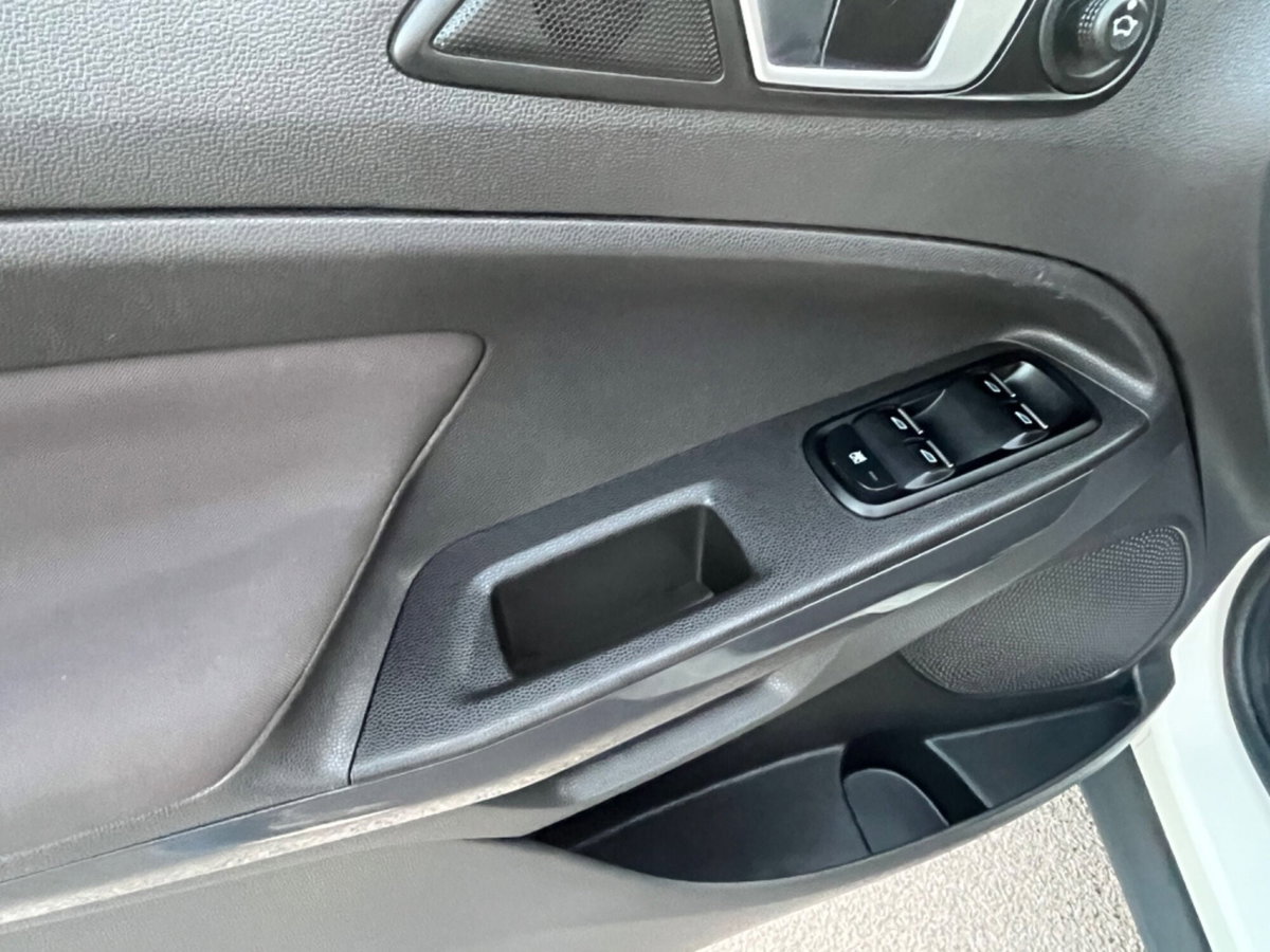 Ford EcoSport 1.0 EcoBoost 125 CV Titanium (10)