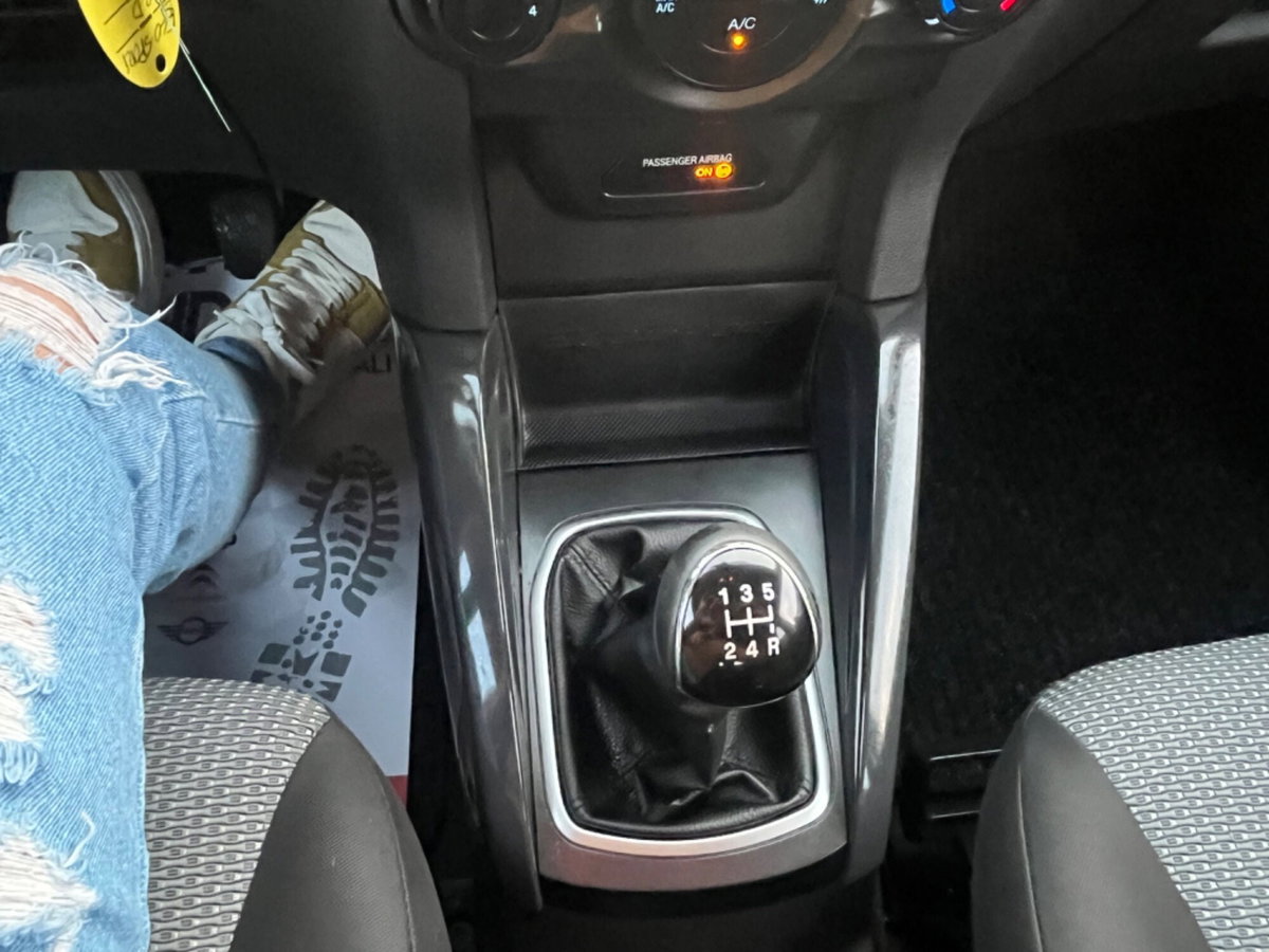 Ford EcoSport 1.0 EcoBoost 125 CV Titanium (15)