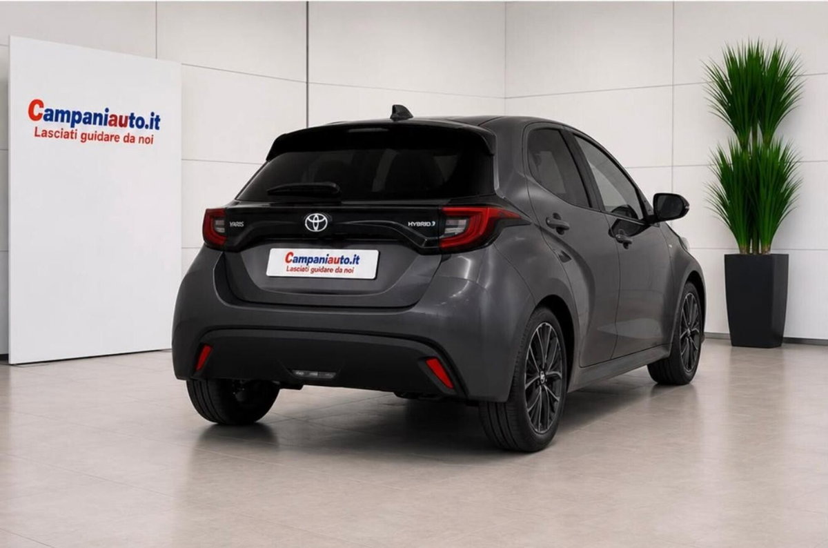 Toyota Yaris 115 Icon (2)