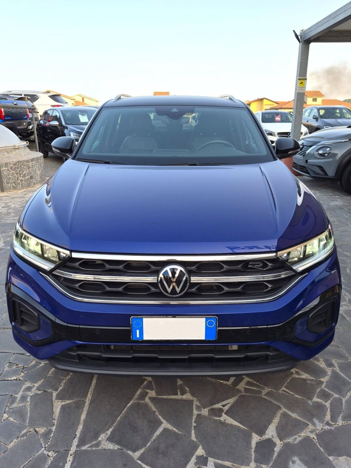 Volkswagen T-Roc 1.5 tsi R-Line dsg (2)