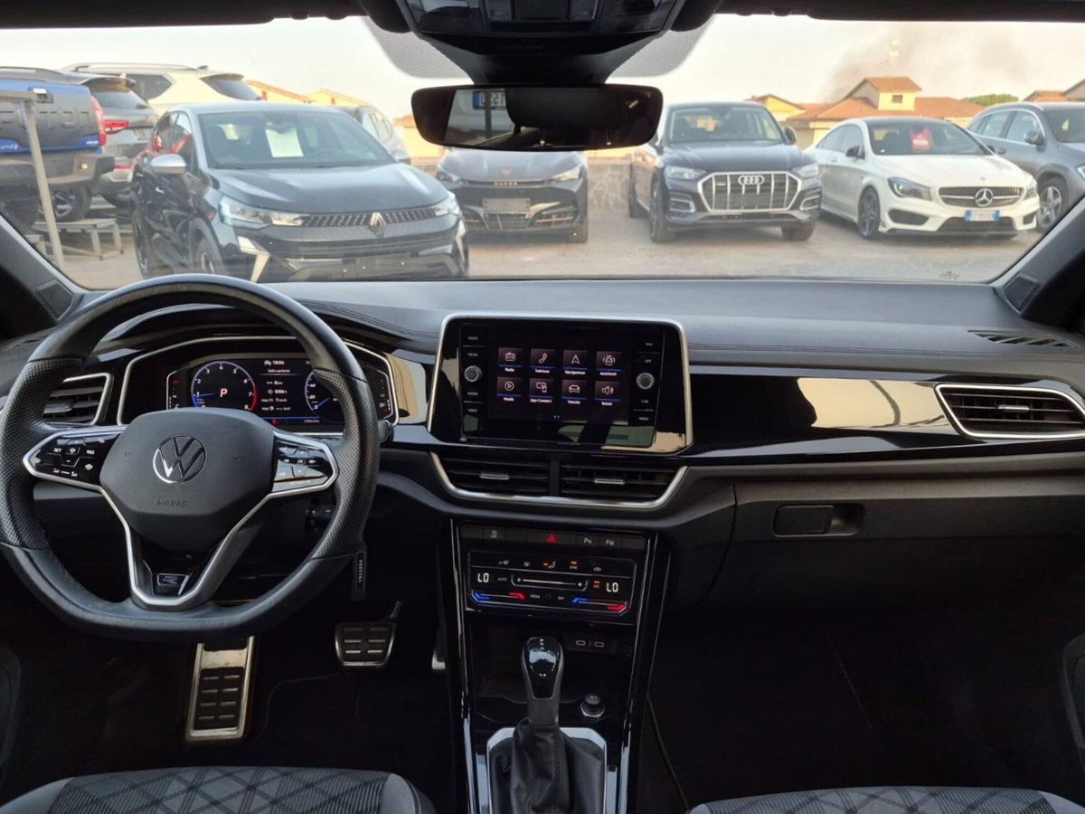 Volkswagen T-Roc 1.5 tsi R-Line dsg (9)