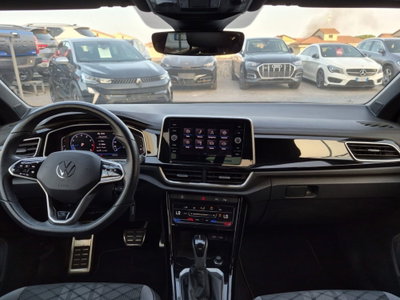 Volkswagen T-Roc 1.5 tsi R-Line dsg (9)