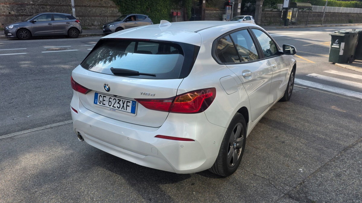 BMW Serie 1 116d 2.0 116CV cat 5 porte Attiva DPF (4)
